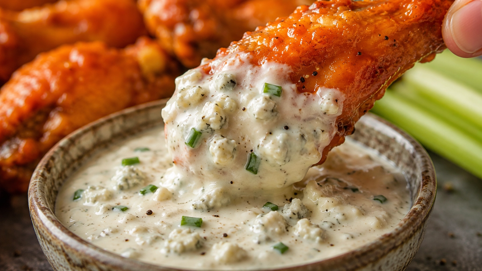 Buffalo wings with creamy dip